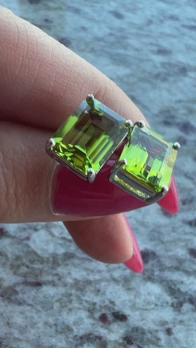 【フロリナ】ピアス ペリドット2ct前後×2 SQ｜A Jewelry Box 公式通販サイト